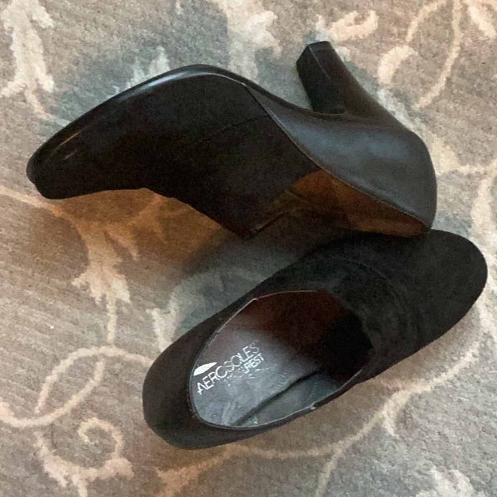 Aerosoles Black Slip-On Shoes - Picture 2 of 3